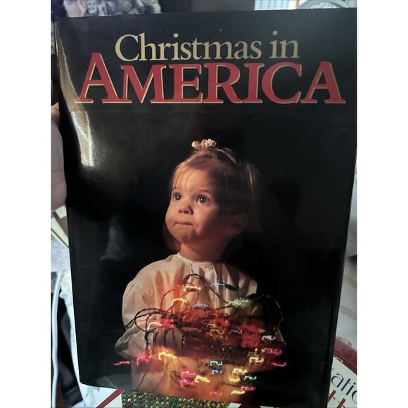 Christmas in America Vintage Hardcover Oversized Coffee Table Book - Picture 1 of 9